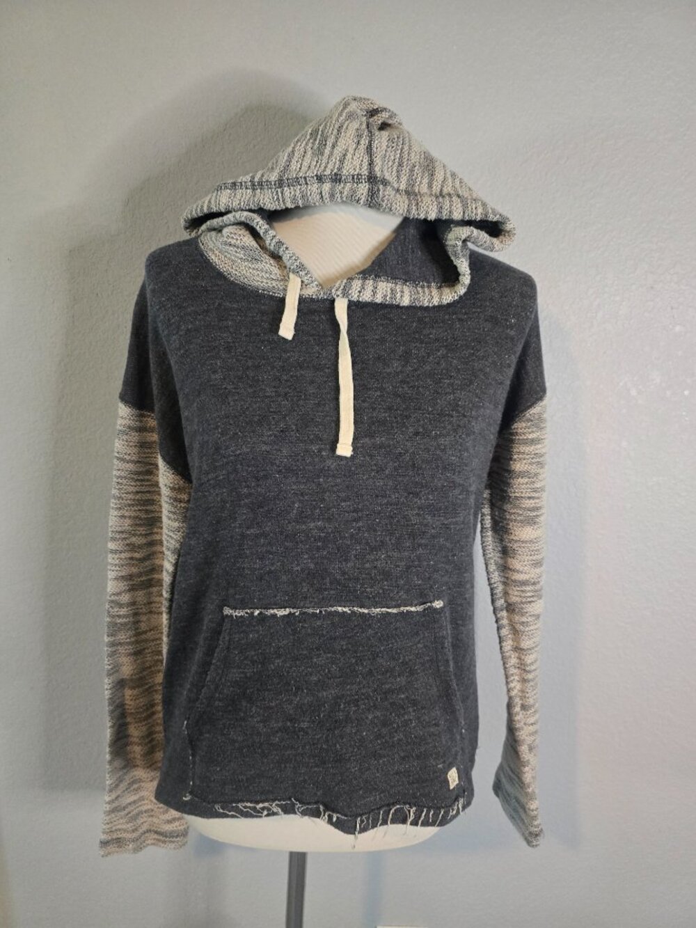 Billabong Gray Mixed Knit Raw Hem Pullover Hoodie Size Medium